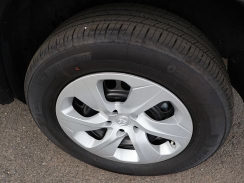 Certified 2025 Toyota RAV4 LE AWD/4WD image 58