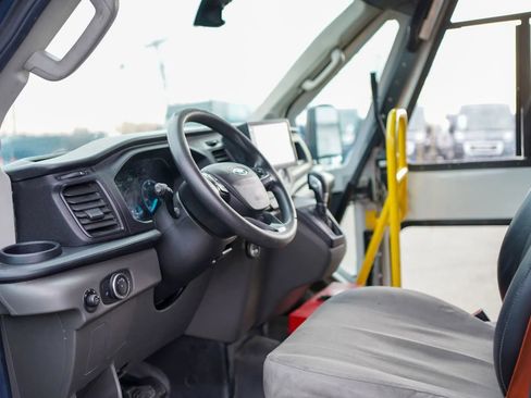 Used 2022 Ford Transit 350 DRW RWD image 9