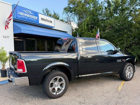 Used 2017 RAM 1500 Laramie w/ Convenience Group AWD/4WD image 6