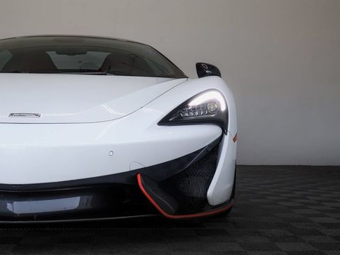 Used 2018 McLaren 570S Spider RWD image 5