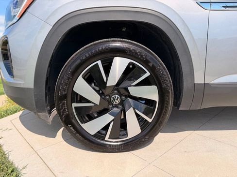 Used 2024 Volkswagen Atlas Cross Sport SE AWD/4WD image 15