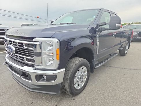Used 2023 Ford F250 XLT w/ Snow Plow/Camper Package AWD/4WD image 2