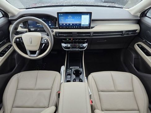 Certified 2023 Lincoln Corsair FWD w/ Equipment Group 101A image 25