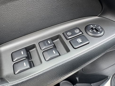 Used 2017 Kia Forte LX w/ LX Popular Package image 10