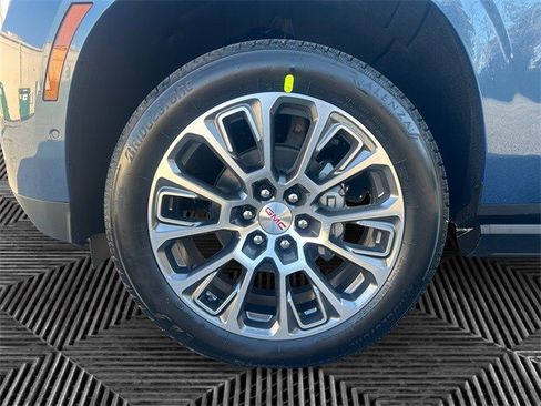 New 2026 GMC Yukon Denali image 14