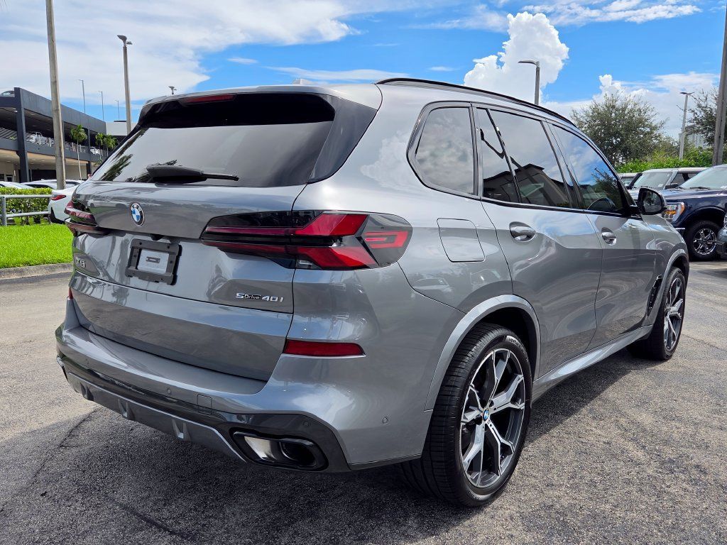 Used 2025 BMW X5 sDrive40i w/ M Sport Package RWD image 10