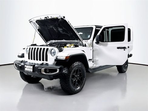 Used 2021 Jeep Gladiator Sport image 23