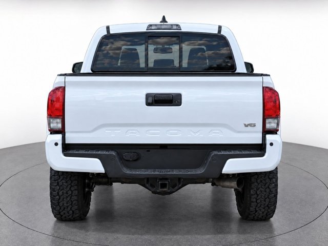 Used 2017 Toyota Tacoma TRD Sport w/ Premium & Technology Package AWD/4WD image 14