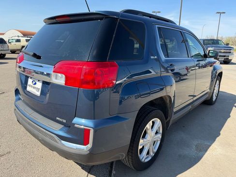 Used 2017 GMC Terrain SLE w/ Convenience Package AWD/4WD image 5