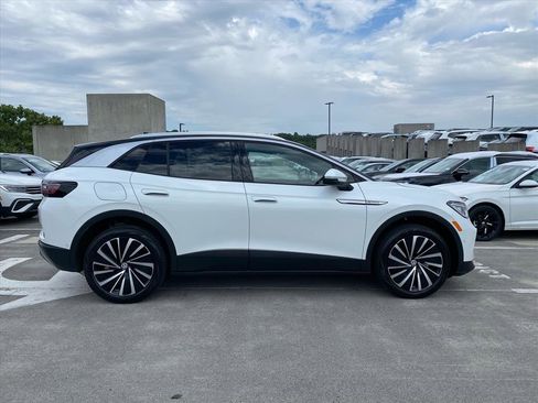 Used 2023 Volkswagen ID.4 Pro S Plus AWD/4WD image 2