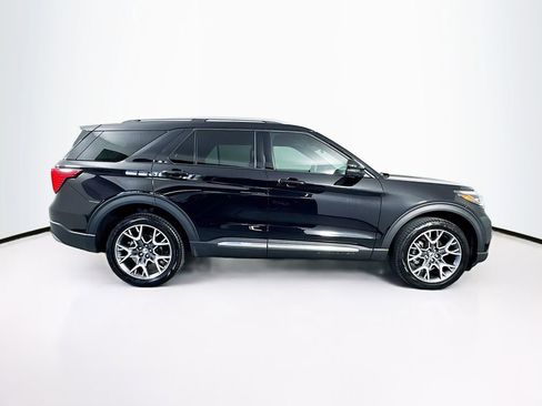 Used 2025 Ford Explorer Platinum w/ Ultimate Package image 11