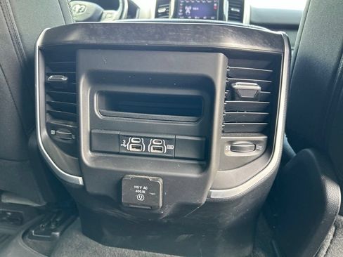 Used 2020 RAM 1500 Big Horn AWD/4WD image 14