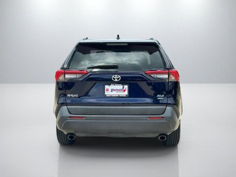 Used 2020 Toyota RAV4 XLE AWD/4WD image 6