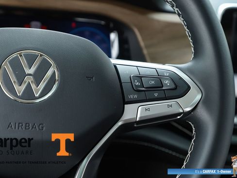 Used 2024 Volkswagen Atlas SE FWD image 22