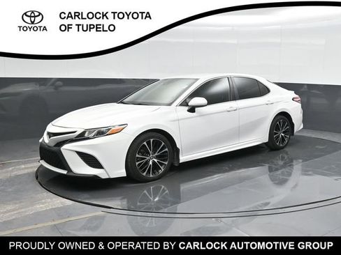Used 2020 Toyota Camry SE FWD image 8