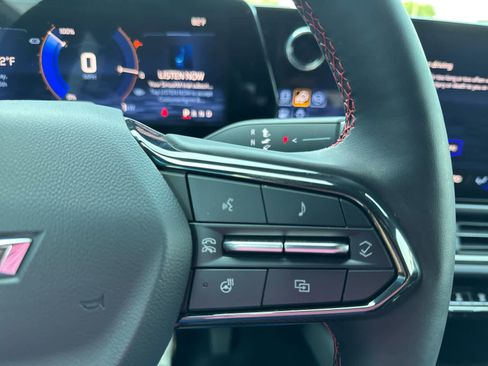 Certified 2024 Chevrolet Equinox EV RS image 24