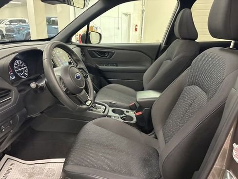 Used 2025 Subaru Forester Premium AWD/4WD image 23