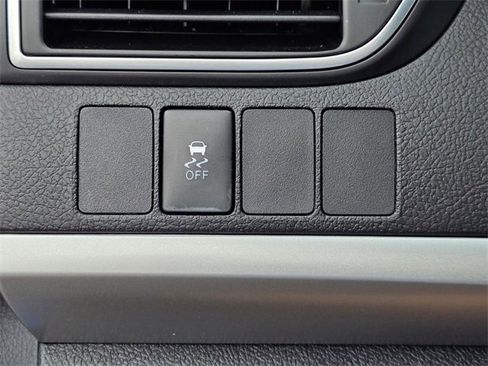 Used 2017 Toyota Camry XSE image 23