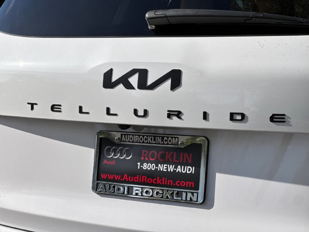 Used 2025 Kia Telluride AWD image 38