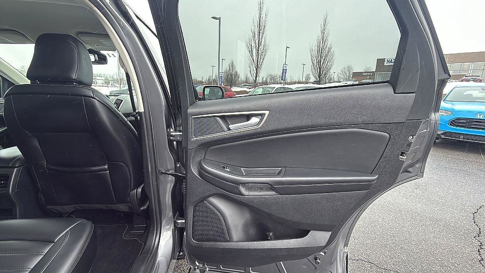 Used 2024 Ford Edge SEL AWD/4WD image 19