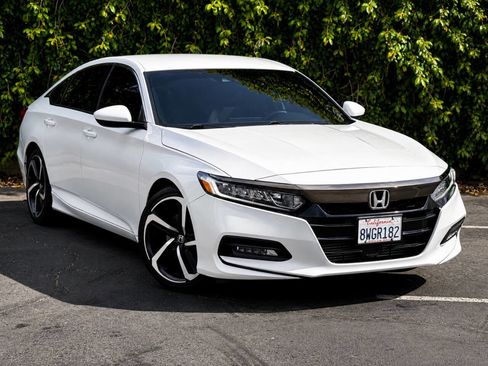 Used 2018 Honda Accord Sport image 1