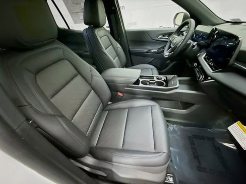 New 2026 Chevrolet Equinox LT w/ Convenience Package II image 29