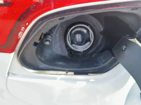 Used 2018 Ford Focus SE FWD image 24