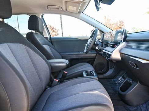 Certified 2024 Hyundai Ioniq 5 SE image 20