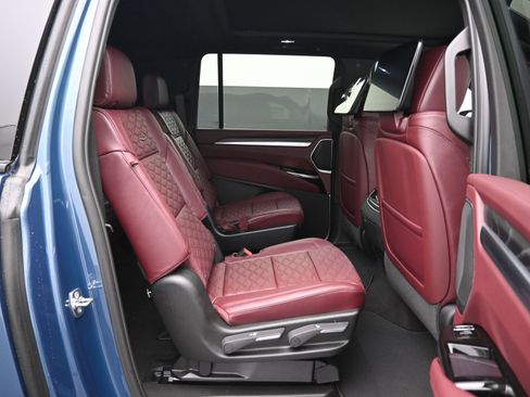 New 2026 Cadillac Escalade ESV Sport image 12