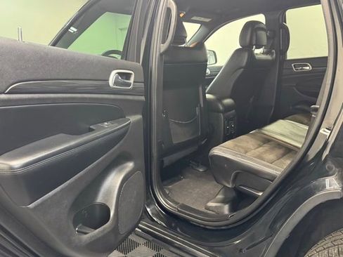 Used 2021 Jeep Grand Cherokee Laredo X image 23