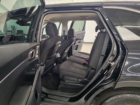 Used 2023 Kia Sorento LX FWD image 30