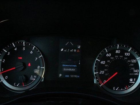 Used 2021 Toyota Highlander LE image 27