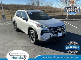 Used 2024 Nissan Rogue SV video 1