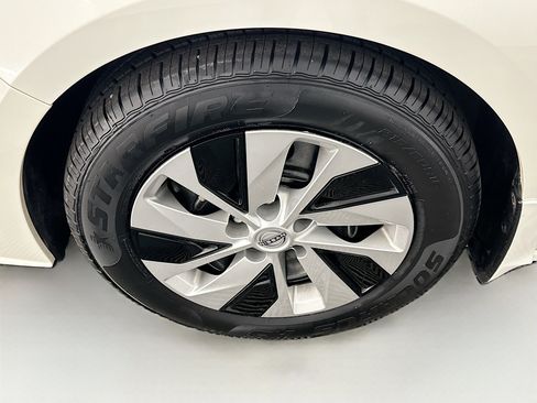 Used 2024 Nissan Altima 2.5 S image 11