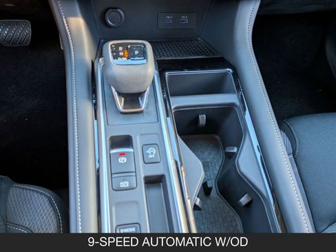 New 2025 Nissan Pathfinder SV image 17