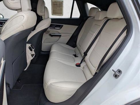 Used 2026 Mercedes-Benz GLC 300 4MATIC image 19