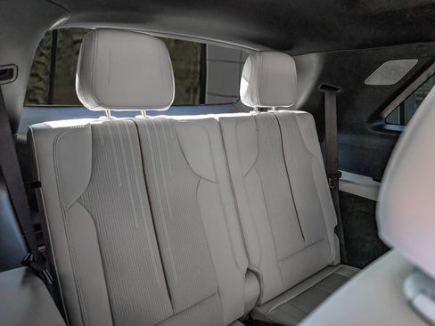 New 2026 Cadillac Vistiq Sport image 20