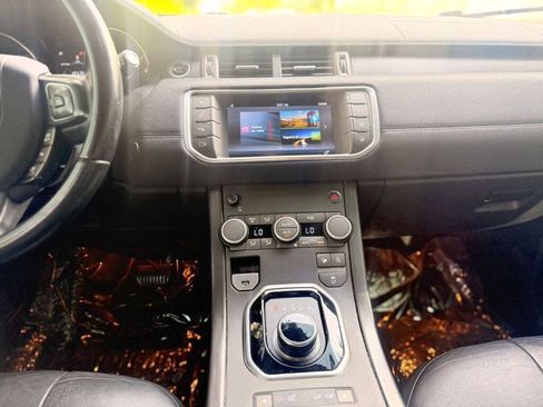 Used 2018 Land Rover Range Rover Evoque SE AWD/4WD image 14