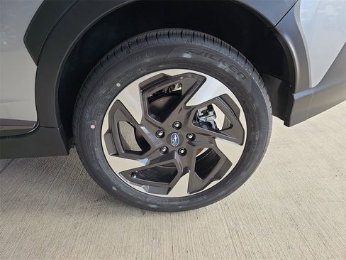 New 2025 Subaru Crosstrek 2.5i Limited w/ Crosstrek Mirror Package image 33