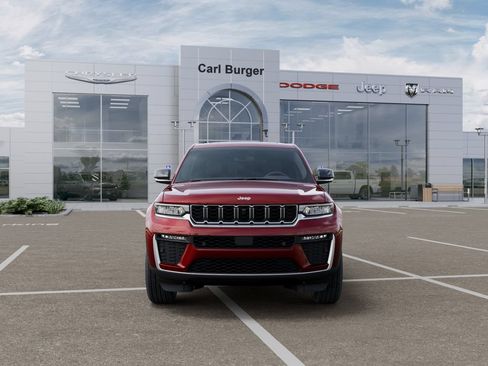 New 2026 Jeep Grand Cherokee Limited w/ Luxury Tech Group II RWD image 6