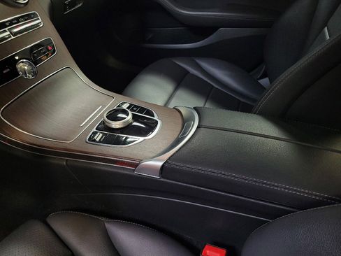 Used 2019 Mercedes-Benz C 300 Sedan image 26