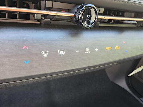 New 2025 Nissan Ariya ENGAGE+ image 13