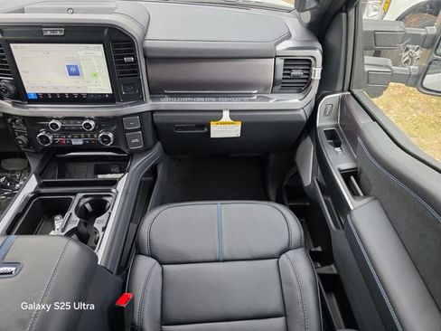 New 2026 Ford F250 Platinum w/ FX4 Off-Road Package image 14
