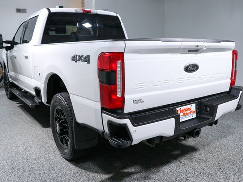 Used 2024 Ford F250 Lariat w/ Black Appearance Package AWD/4WD image 9