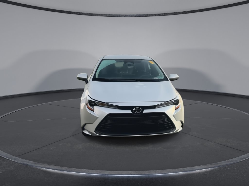 Certified 2025 Toyota Corolla LE FWD image 3