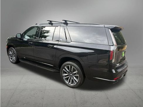 Used 2023 Cadillac Escalade ESV Sport AWD/4WD image 3