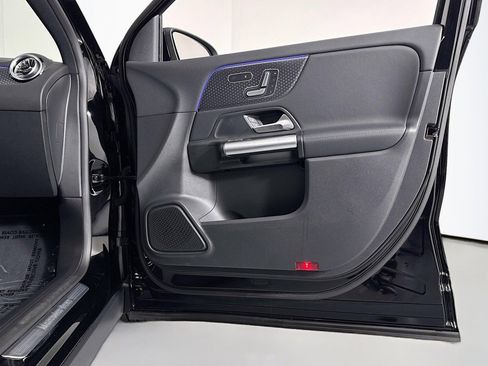 Certified 2025 Mercedes-Benz GLA 250 GLA 250 image 24