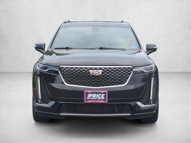 Used 2023 Cadillac XT6 Premium Luxury AWD/4WD image 2