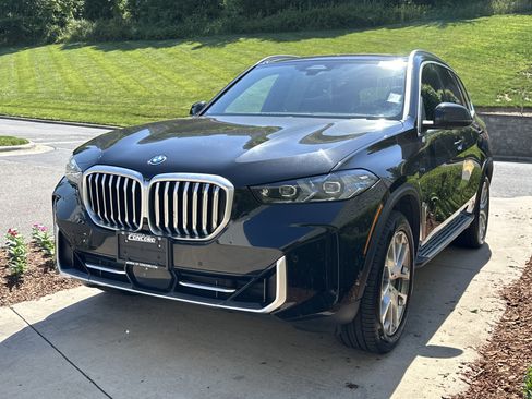 Used 2025 BMW X5 xDrive50e AWD/4WD image 5