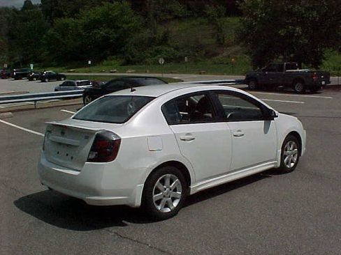 Used 2010 Nissan Sentra 2.0 SR FWD image 31